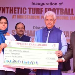 Lt Governor Sh Manoj Sinha Felicitated The Medal Winners Of National International Competitions For The Year 2021 22 And 2022 23 3 750x430